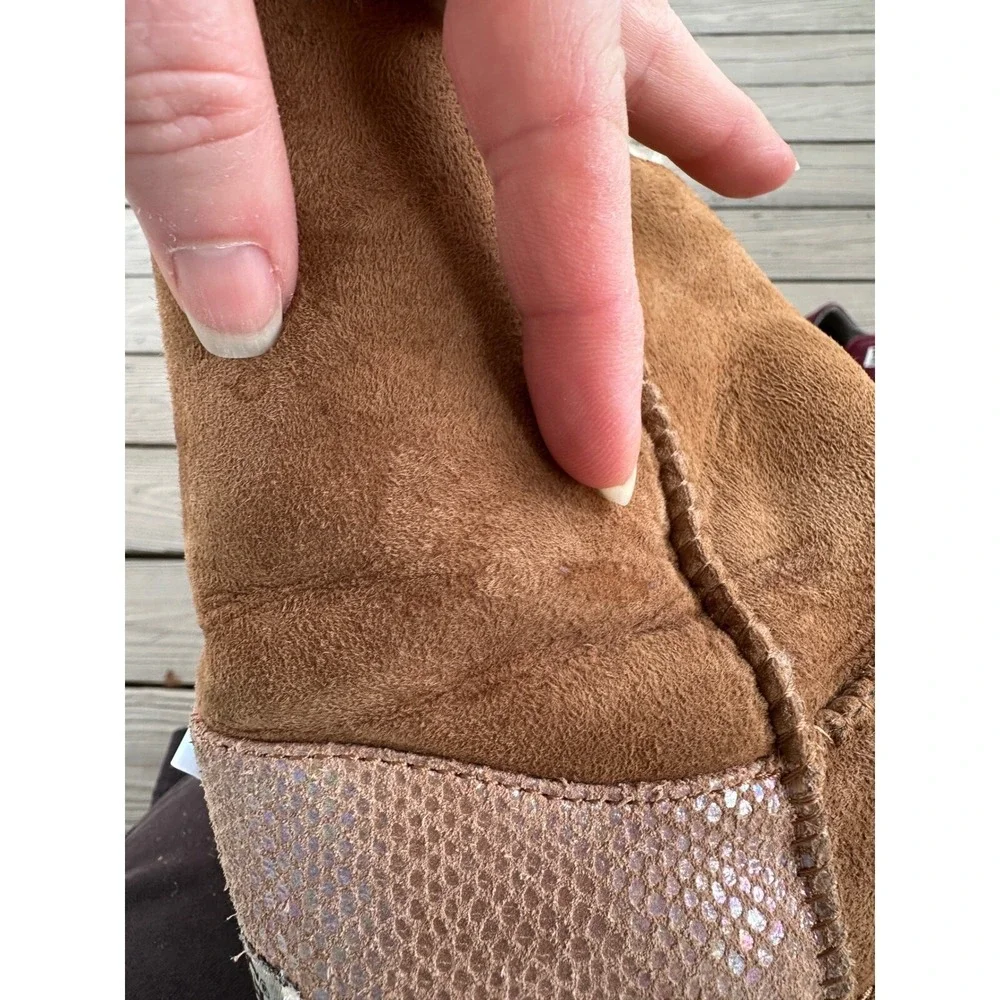 UGG Australia Bailey Charm Suede Leather Coastal Charms‎ Womens Size 6